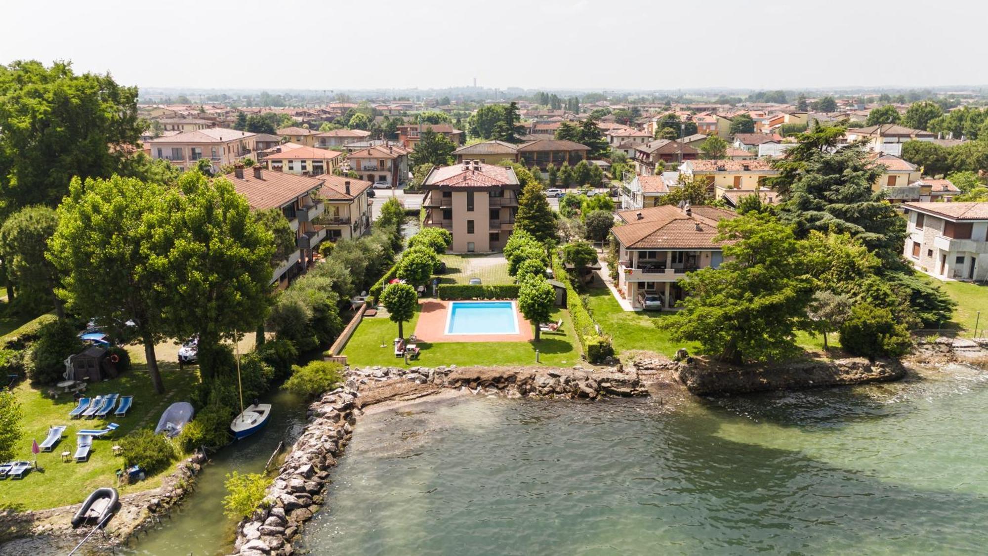Incantevole Location Fronte Lago Sirmione Exterior foto
